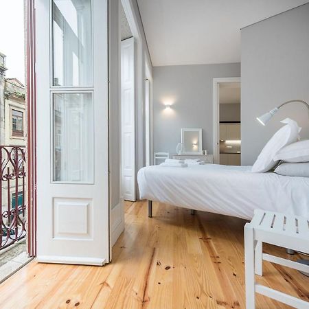 Lovelystay - Porto Windows With Ac By Central Station Eksteriør billede