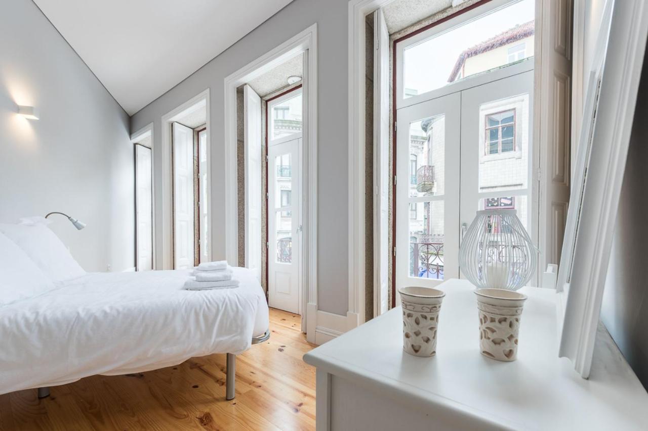 Lovelystay - Porto Windows With Ac By Central Station Eksteriør billede