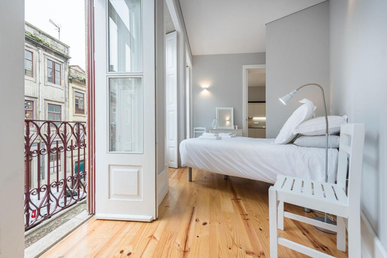 Lovelystay - Porto Windows With Ac By Central Station Eksteriør billede