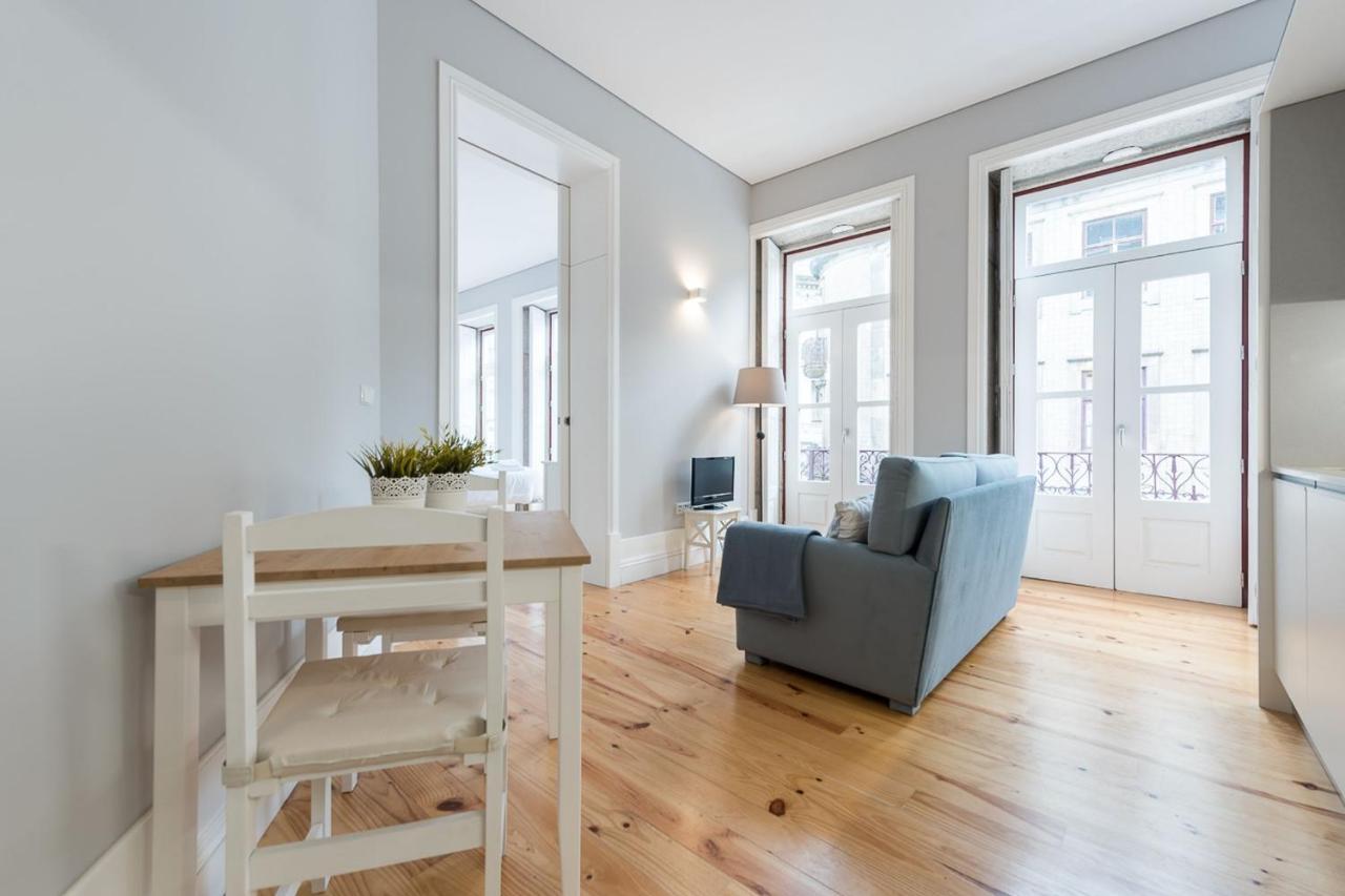 Lovelystay - Porto Windows With Ac By Central Station Eksteriør billede