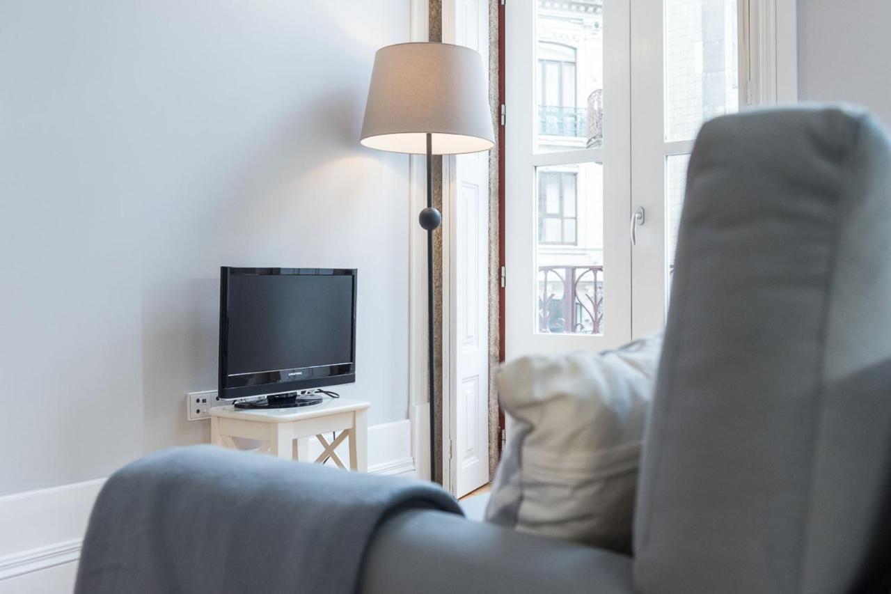 Lovelystay - Porto Windows With Ac By Central Station Eksteriør billede