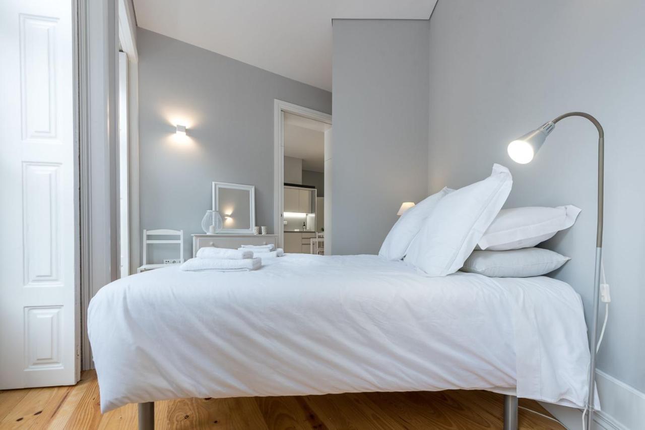 Lovelystay - Porto Windows With Ac By Central Station Eksteriør billede